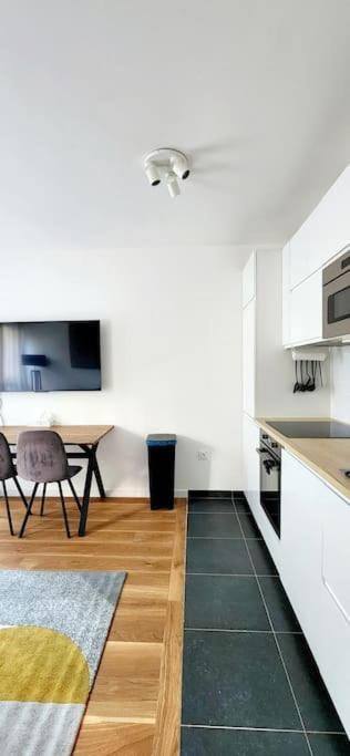 New & Serene 1-Bedroom Apart Near #Ladefenseparis #Parking&Fibre 叙雷讷 外观 照片